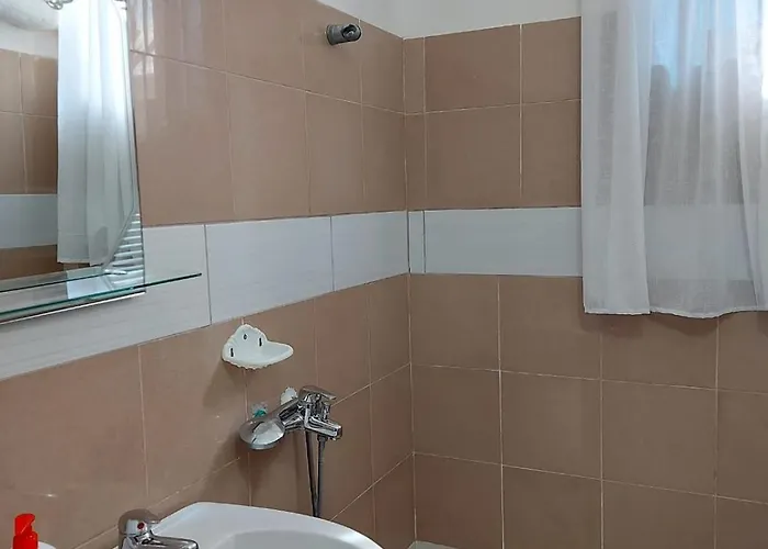Shpetim ゲストハウス Sarandë